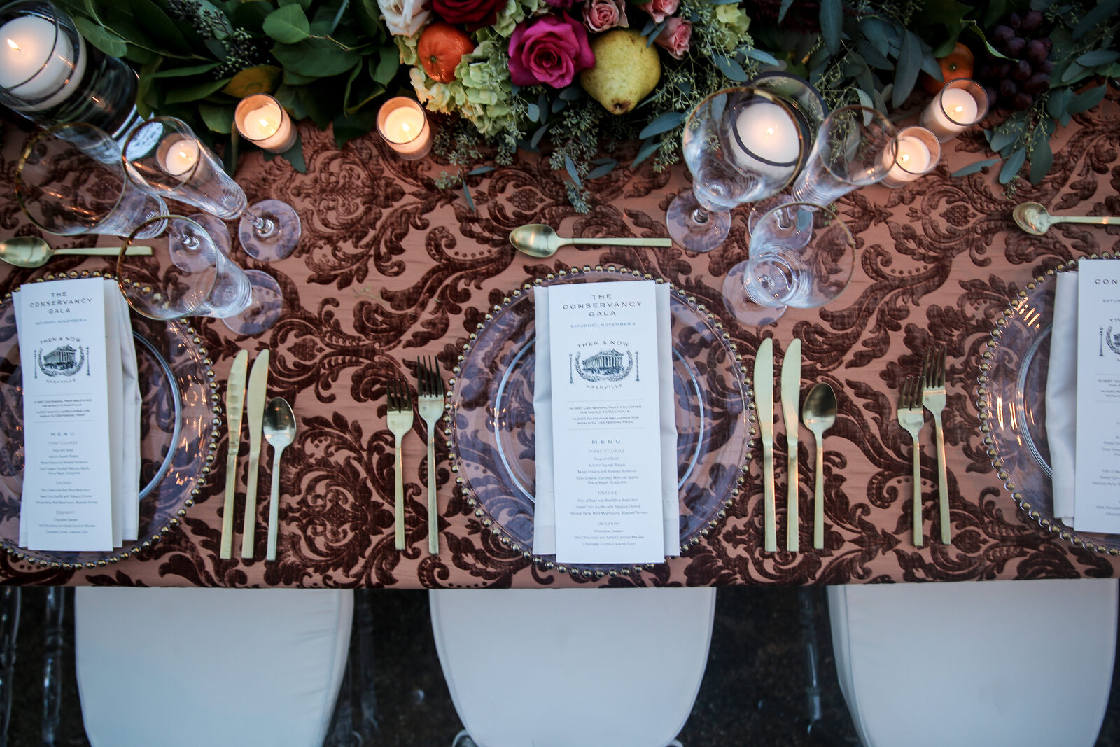 Elegant gala table setting